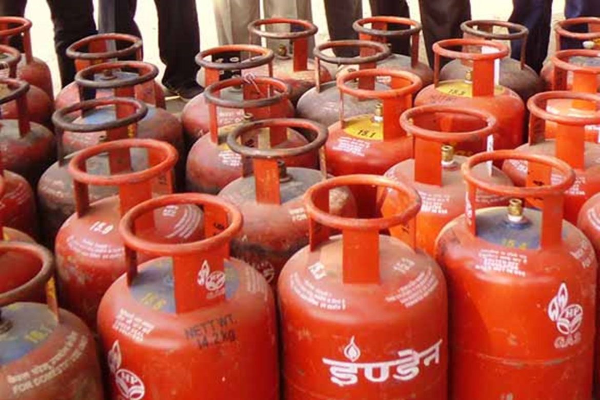 Commercial LPG prices slashed by Rs 102.50