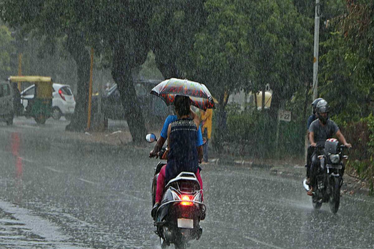 IMD issues yellow alert for thunderstorm in parts of Gujarat ...