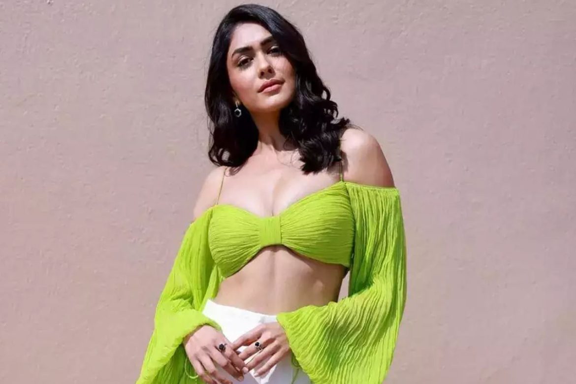 Mrunal Thakur: My parents, siblings and cat that give true sense of belonging