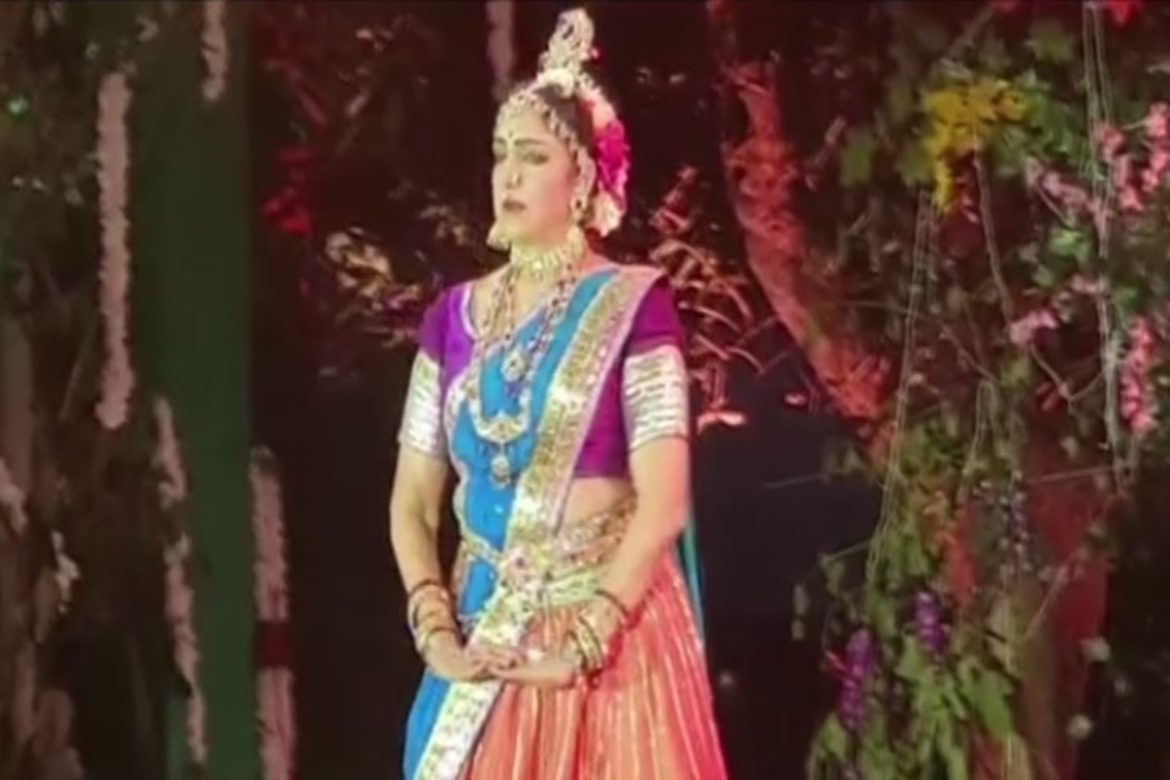 Performing “Radha Ras Bhari” dance, Hema Malini describes it as a dream affair