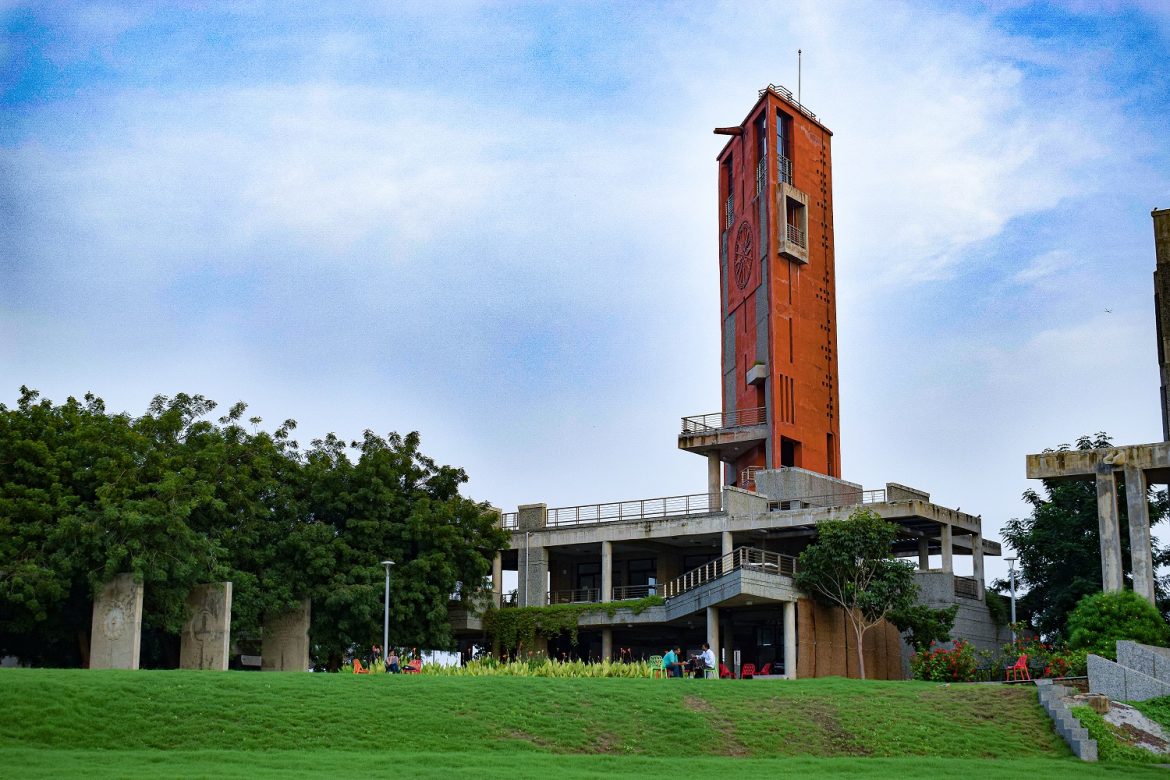 IIT Gandhinagar, CBSE sign MoU to continue 3030 Eklavya STEM programme for five years