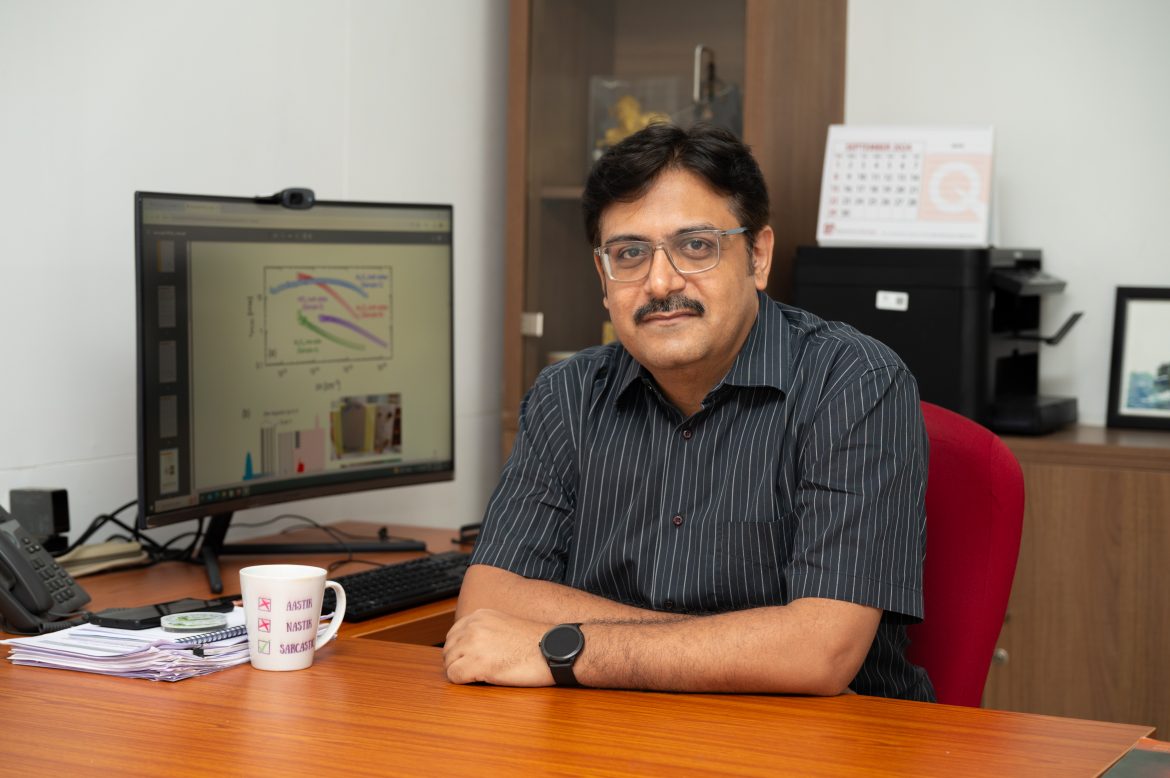IITGN researchers develop a one-dimensional perovskite that balances charge transport and water stability for solar-driven hydrogen generation