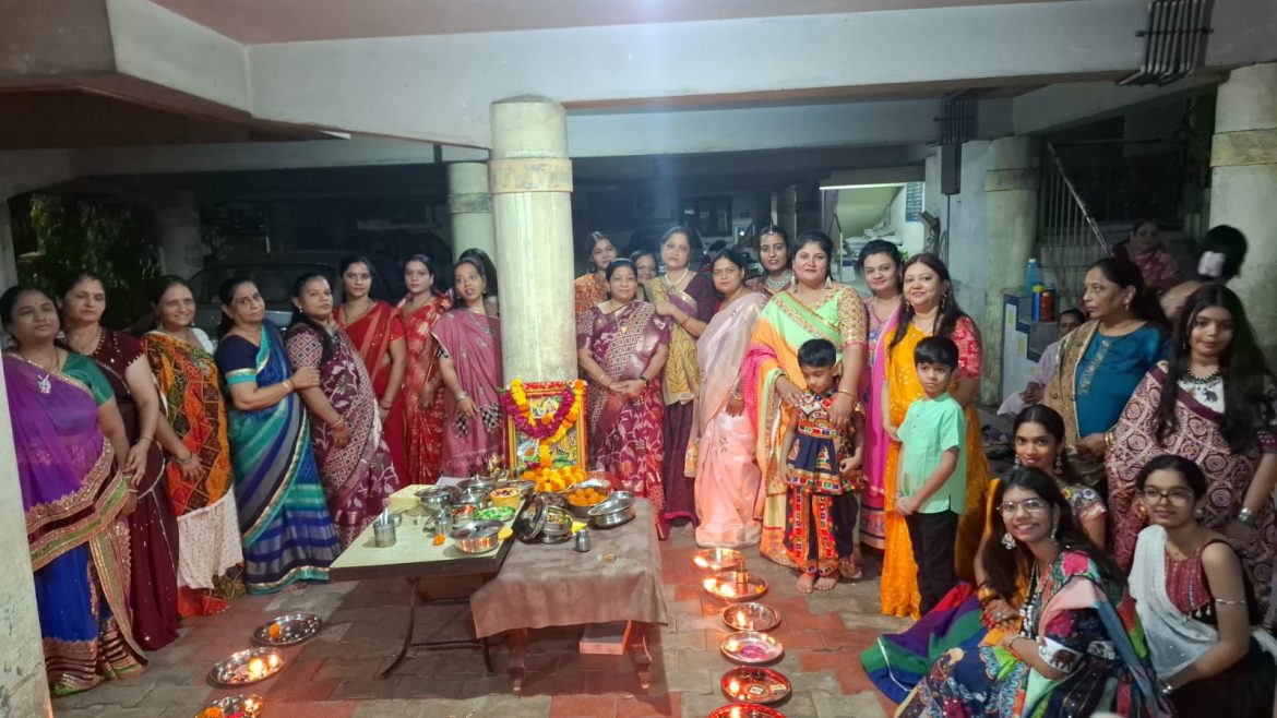 Grand Maha Aarti Program was Organized by the Residents of the Vraj Deep Apartment Society in Maninagar