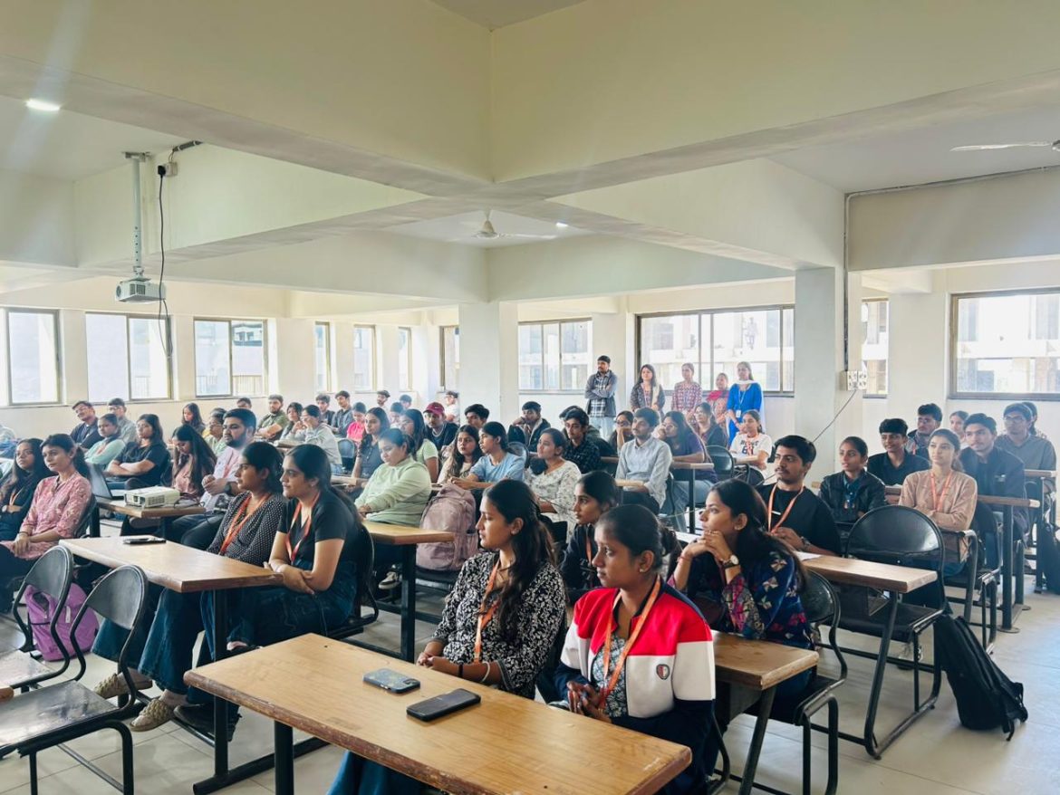 Swarrnim Science College Hosts Guest Lecture on Financial Literacy for Undergraduate Students