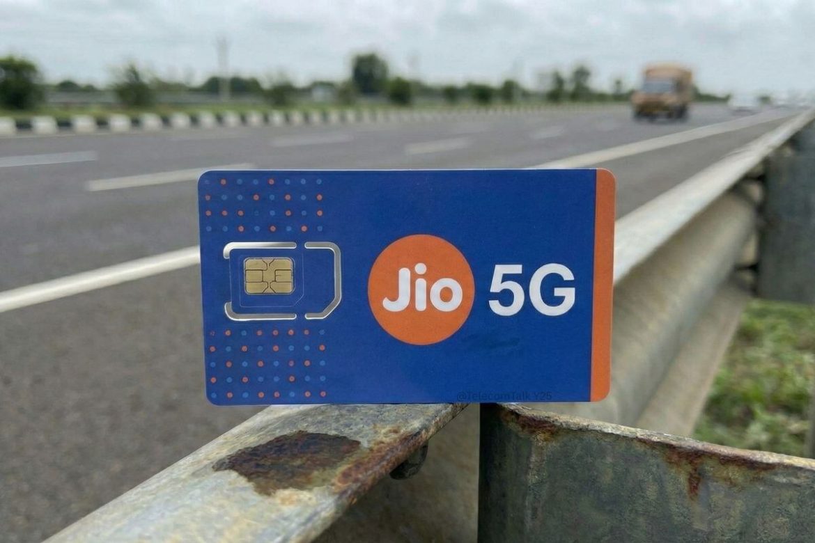 NHAI and Reliance Jio Launch Real-Time Highway Alert System for Safer Travel