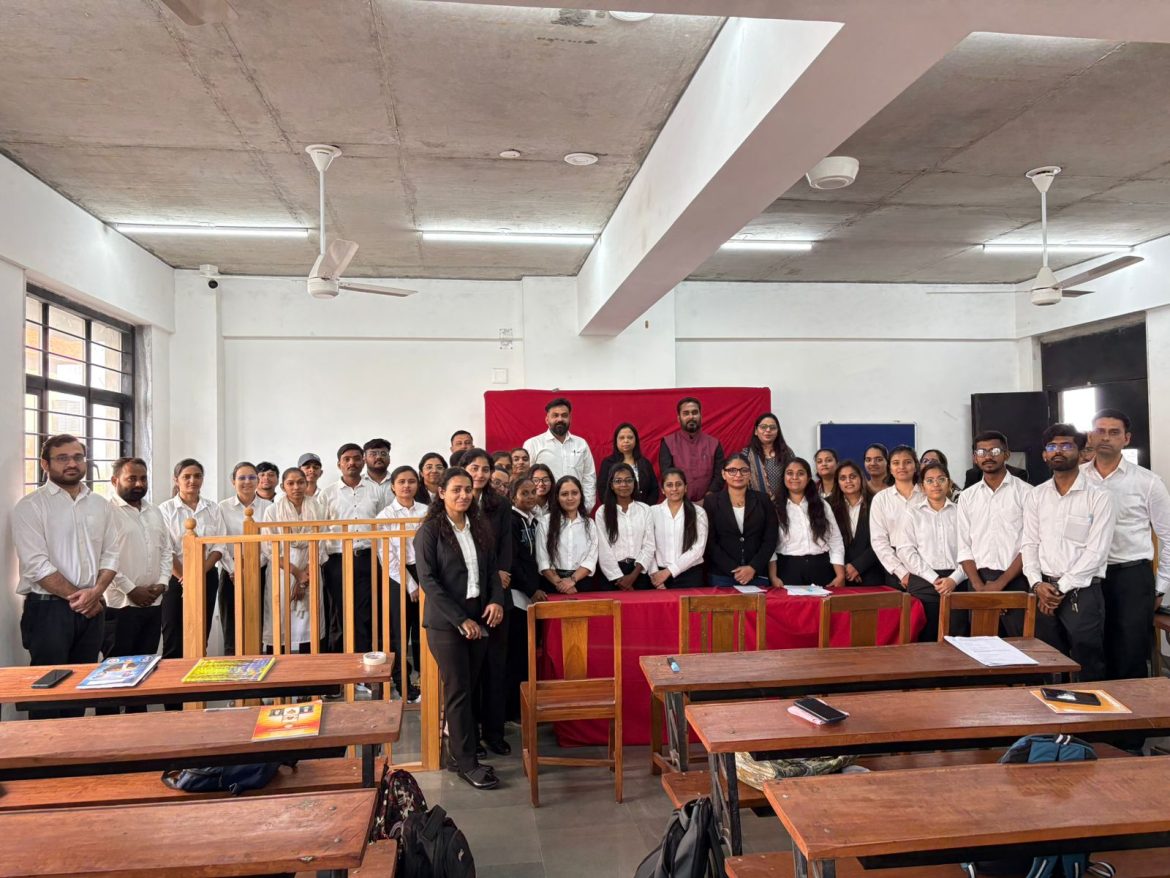 Daulatbhai Trivedi Law College Hosts Moot Court Competition
