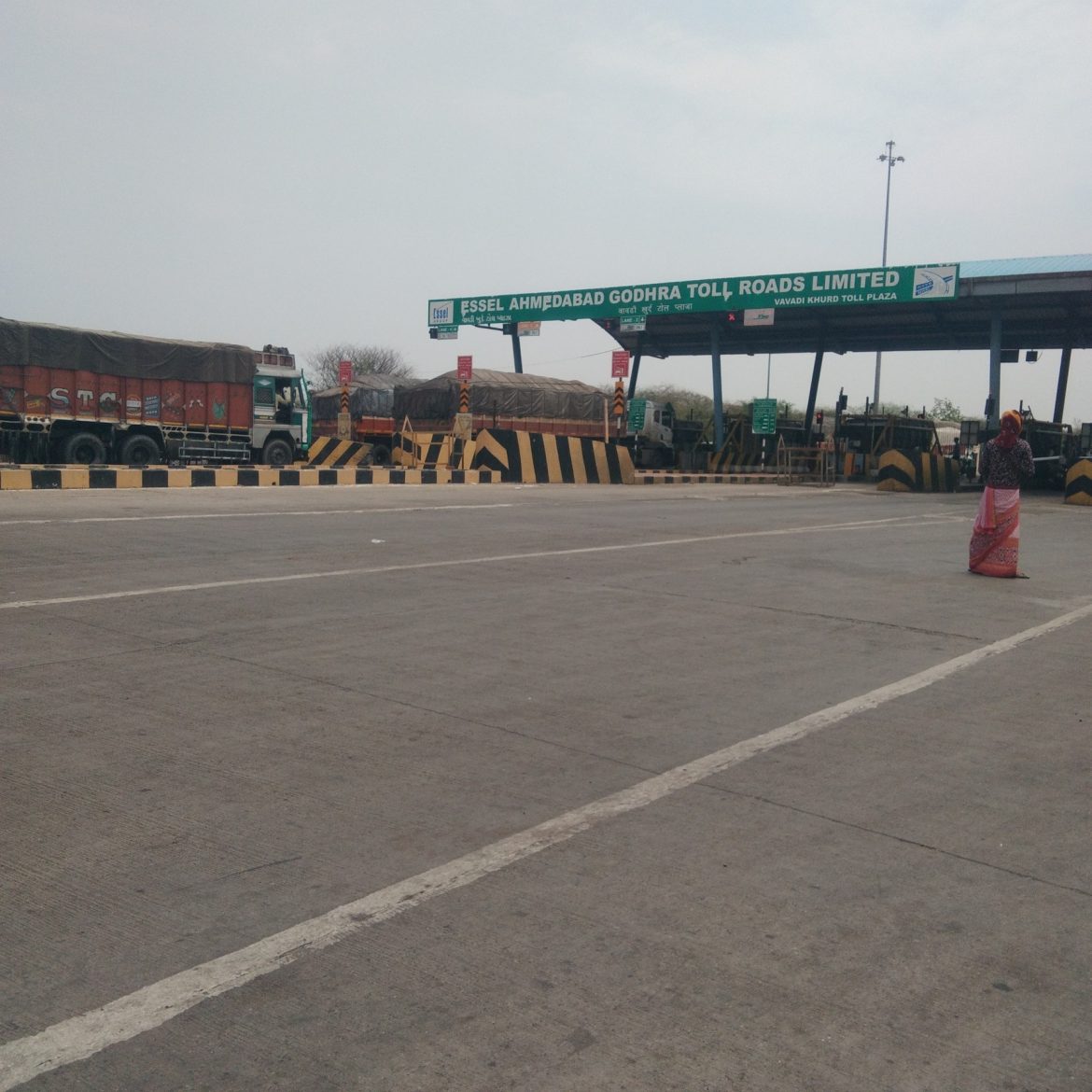 Cash Payments at Highway Tolls to End Soon: All You Need to Know About FASTag Rules