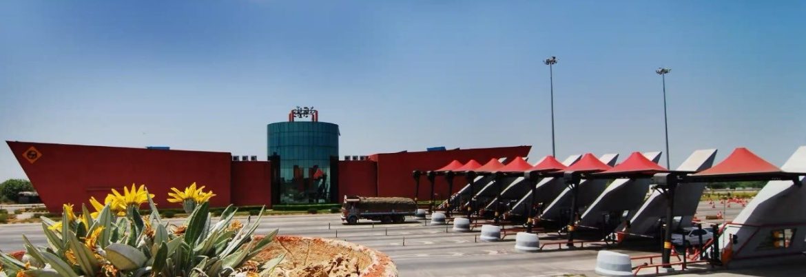 NHAI plans to phase out cash payments at National Highway toll plazas from April 2026