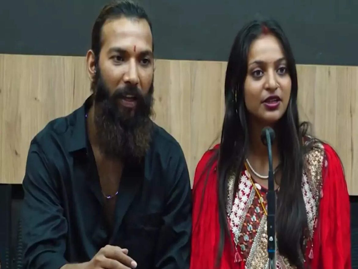 Kumbh Mela-Famed Monalisa Bhonsle Marries Farman Khan, Father Alleges ‘Love Jihad’