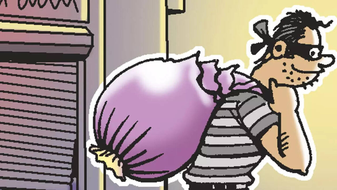 Thieves Break Through Roof, Steal ₹30 Lakh Jewellery in Surat