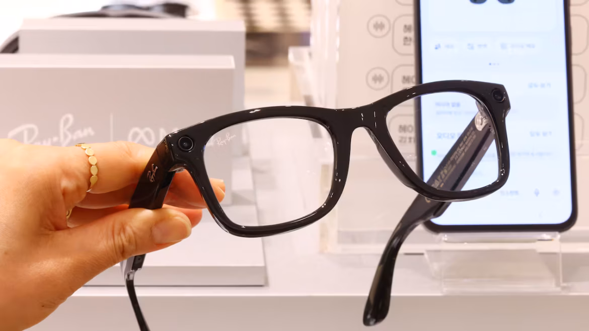 Growing Use of AI Smart Glasses Raises Cheating Concerns Across Asia