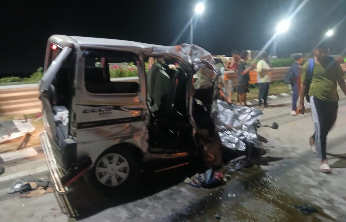 Four Killed, Five Injured in Wrong-Way Crash on Delhi-Mumbai Expressway Near Vadodara