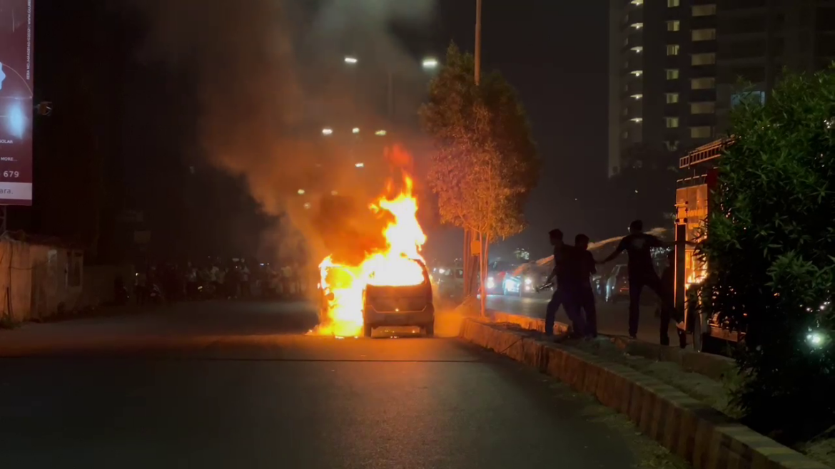Car window smashed, petrol poured and set ablaze on Ajwa Road in Vadodara
