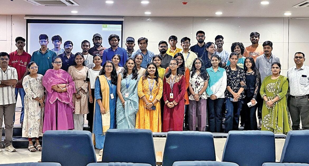 Swarrnim Institute holds orientation programme for newly admitted students
