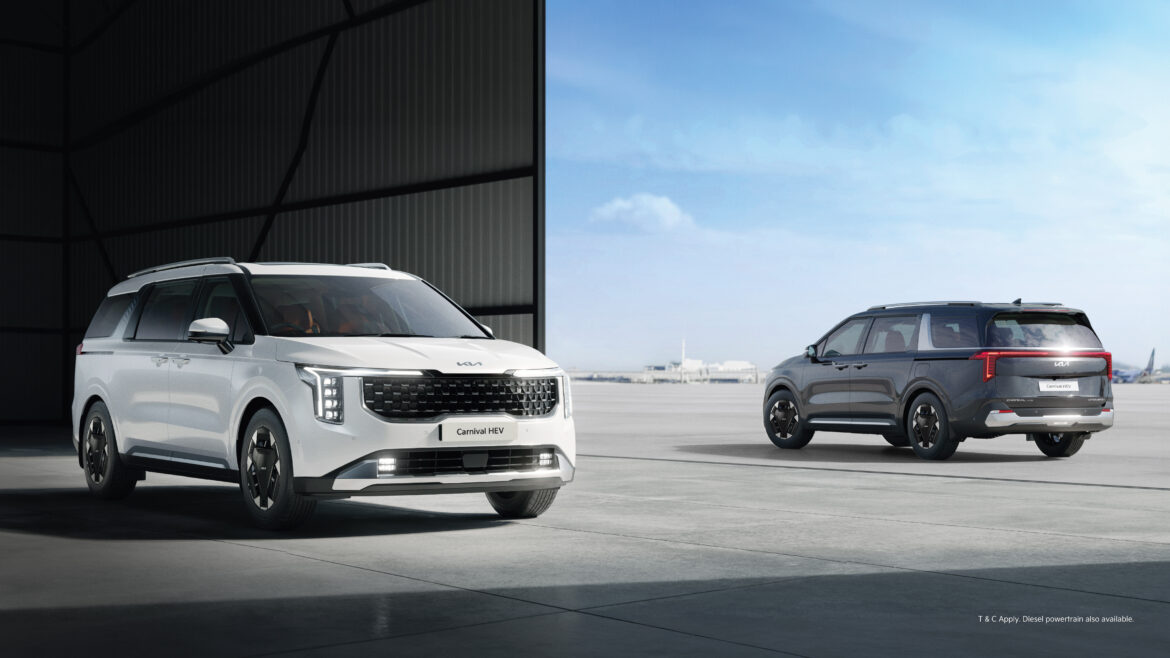 Kia India Opens Pre-Bookings for Carens CNG, Carens Clavis CNG and Carnival Limousine Hybrid; Expands Powertrain Choice