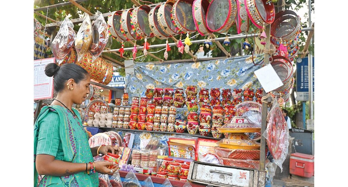 Ahmedabad Markets Gear Up for Karva Chauth