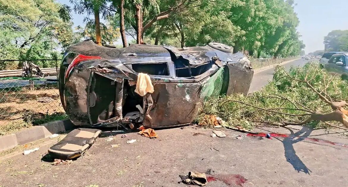 Three Killed, Including Final-Year MBBS Student, as Speeding Verna Overturns in Gandhinagar